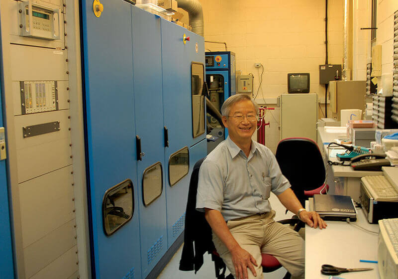Prof. Wang Nan Wang in his lab