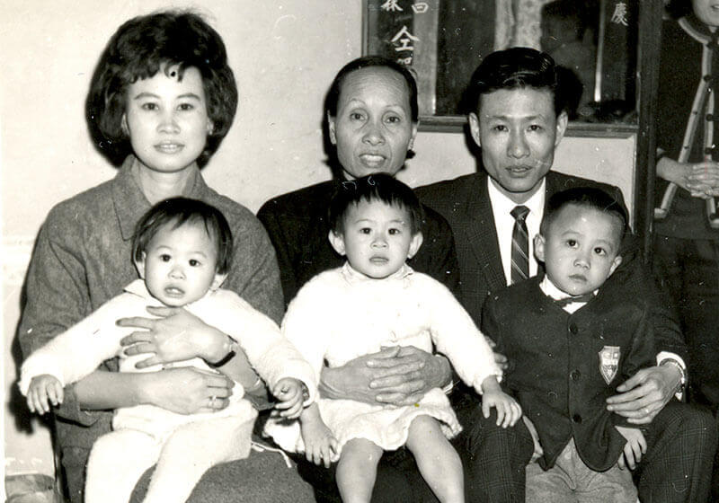 Mrs. Lee with her husband, three children and mother-in-law.1966